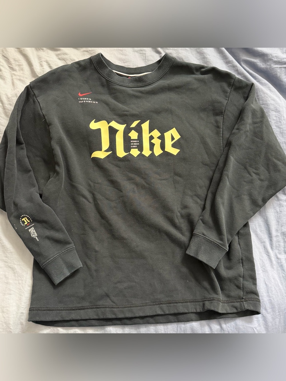 Nike Sportswear Los Angeles Gothic Script Sweatshirt M